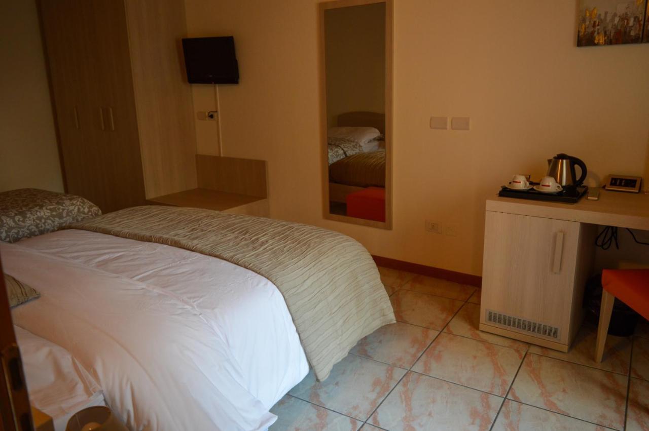 La Contrada Bed & Breakfast Sarnico Exterior foto